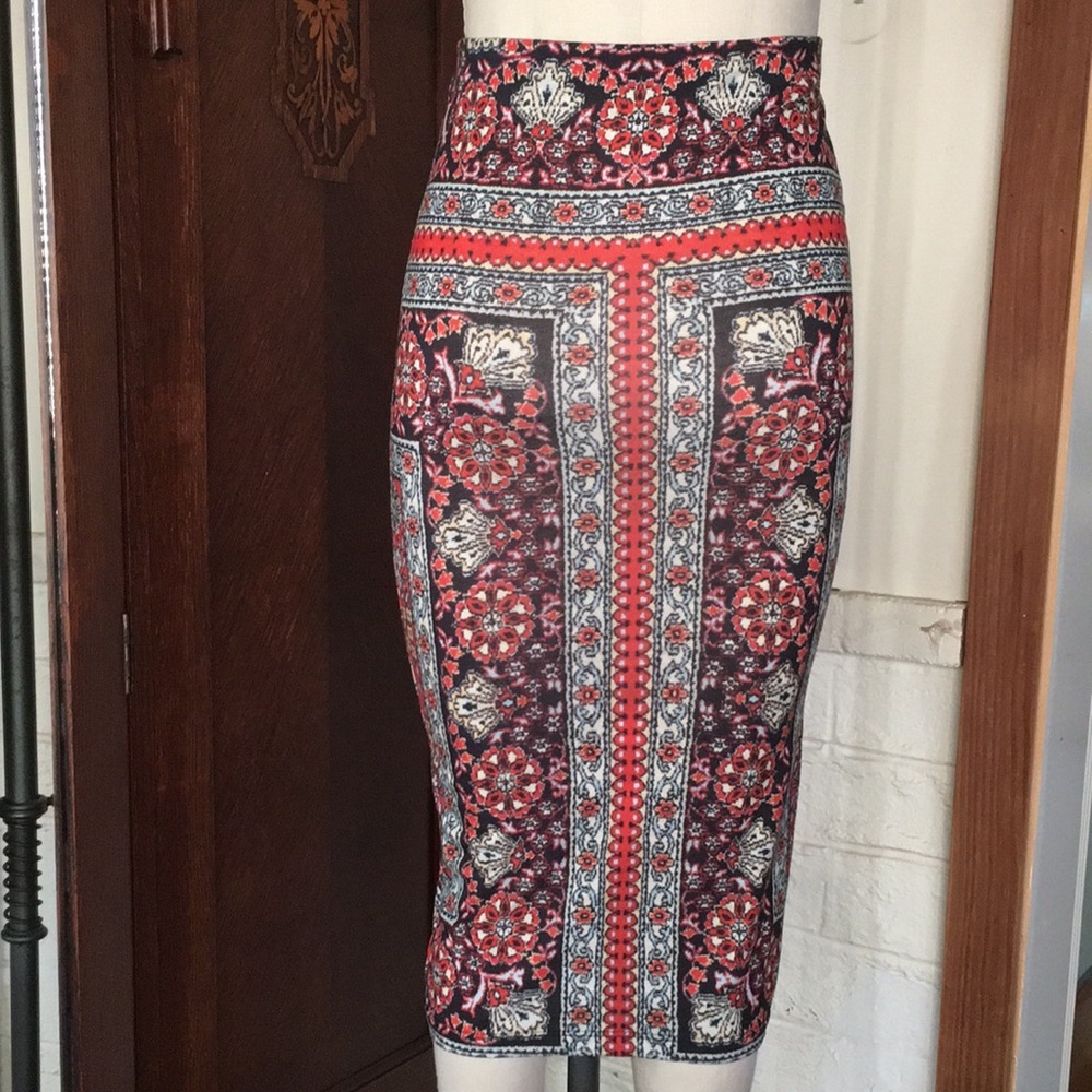 TOPSHOP Persian Rug Tube Skirt Size 4. RARE ☆ - Picture 7 of 12